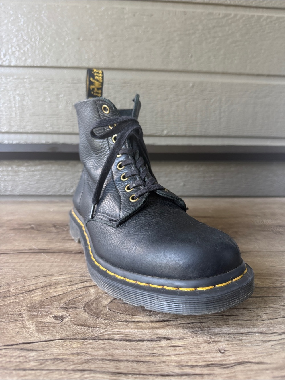 Dr. Martens Men’s Black Leather Lace-Up Boot with Yellow Stitching size 8 M/ 9 L